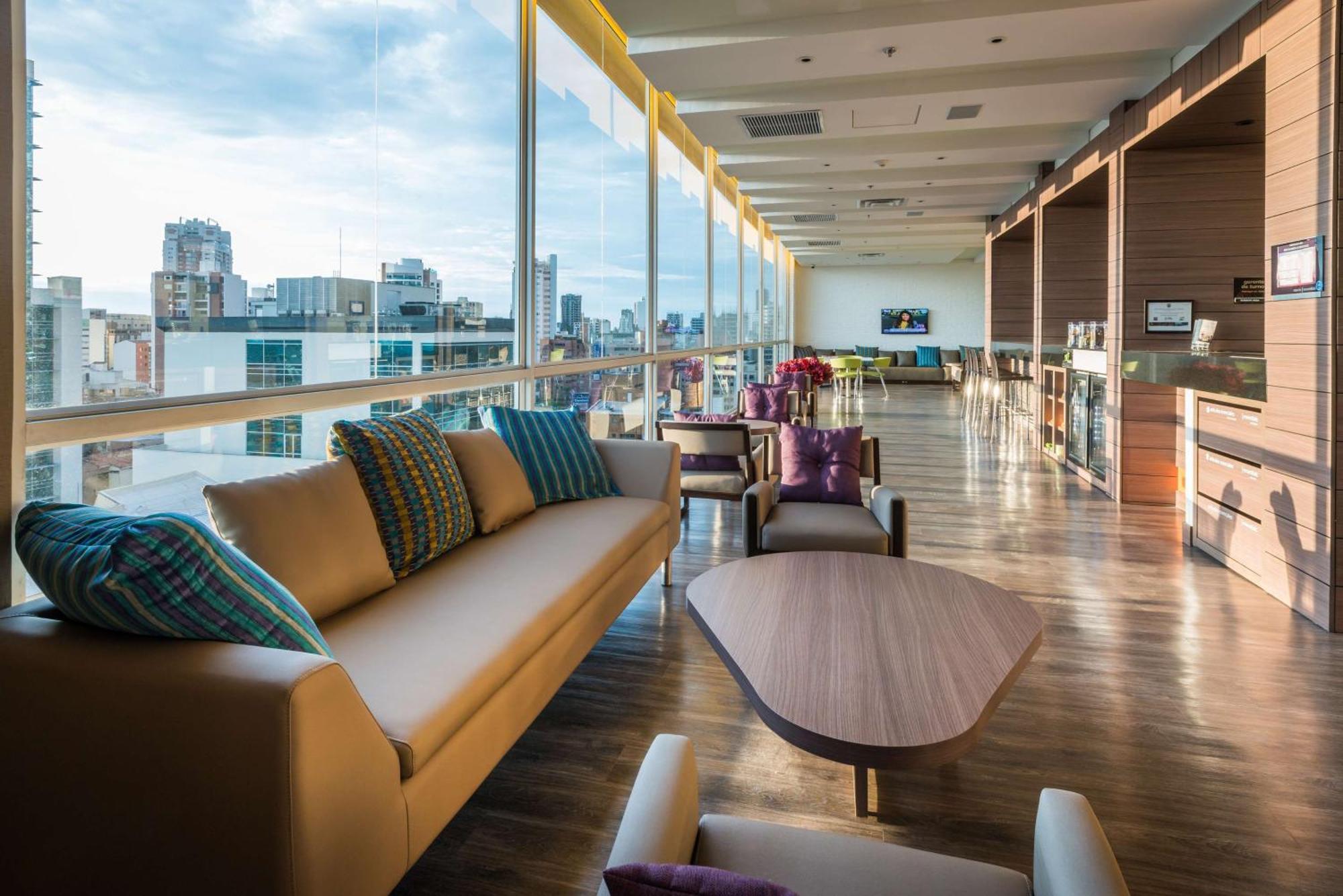 Hampton By Hilton Bucaramanga Hotel Exterior photo